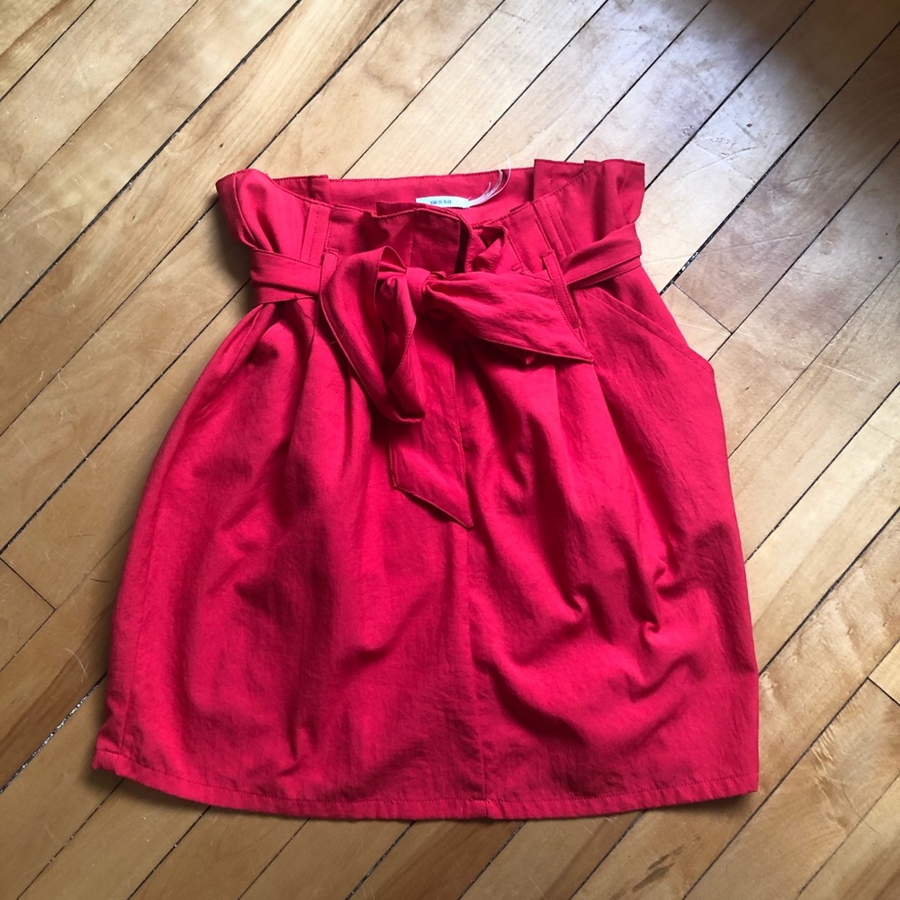 Adorable paper bag skirt!